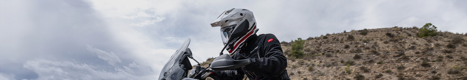 Banner Moto Guzzi Helme RWN Moto 01